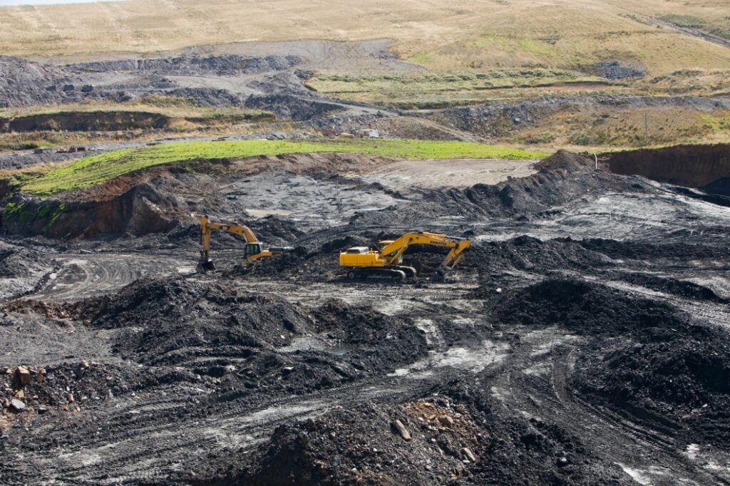 Coal mine causes much geopathic stress by transmitting black ley energy